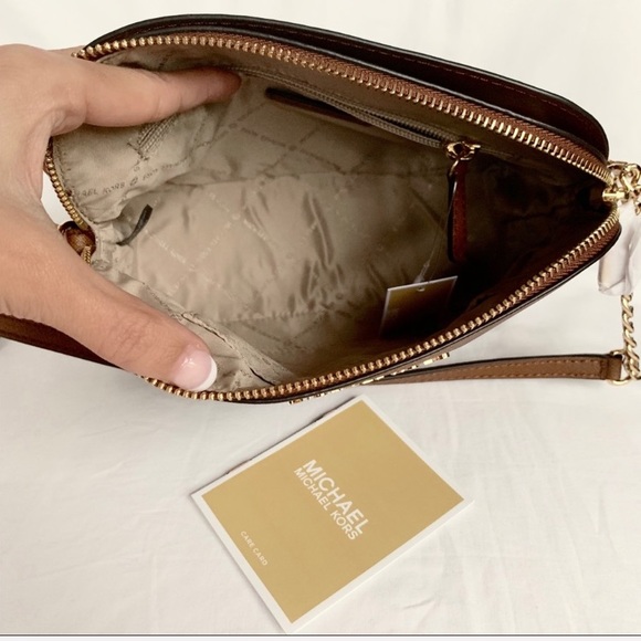 Restocked NWT authentic MK leather Dome crossbody - Picture 7 of 8